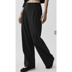 Alo High-Waist Pursuit Trouser Size XS Black Pleated 32” Inseam Wide Leg Pants